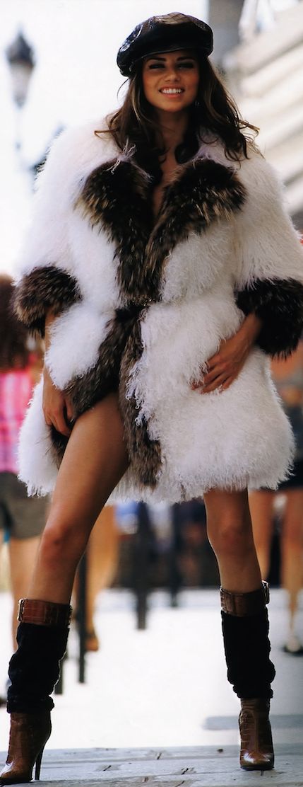 Hottest Girls Wearing Fur Coats - 1